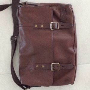 Gorgeous Cole Haan Messenger Bag